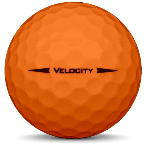 Golfboll av modellen Titleist Velocity i 2019 års version med orange färg från sidan