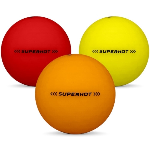 Golfbollar av modellen Callaway Superhot i 2018 års version i blandade färger