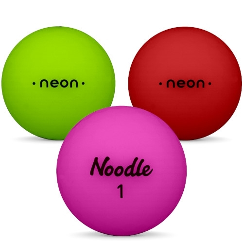 Golfbollar av modellen TaylorMade Noodle Neon i 2019 års version i blandade färger